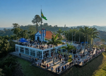 Feira Literária de RP homenageia Dalila Teles Veras no Mirante Santo Antônio