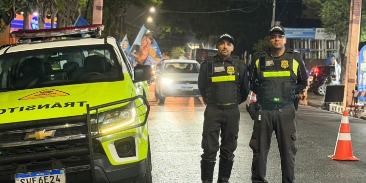 Agentes da Sec. de Mobilidade Urbana de SCS salvam a vida de criança engasgada após convulsão