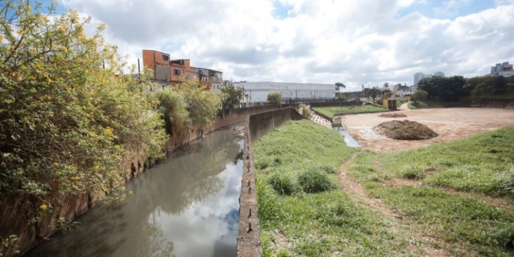 São Bernardo inicia obras de canalização do Ribeirão dos Couros