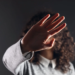 Protocolo Não Se Cale: conheça o sinal de socorro para mulheres vítimas de violência 
