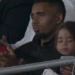 Gabriel Jesus chega ao Barcelona, assiste ao jogo e vê “concorrente” marcar 2 gols e dar show