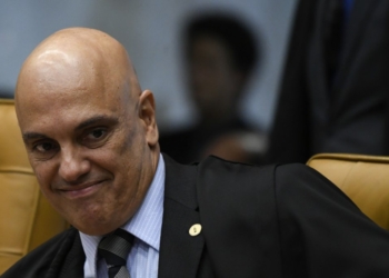 No Congresso, já se especula “saída honrosa” de Moraes do STF