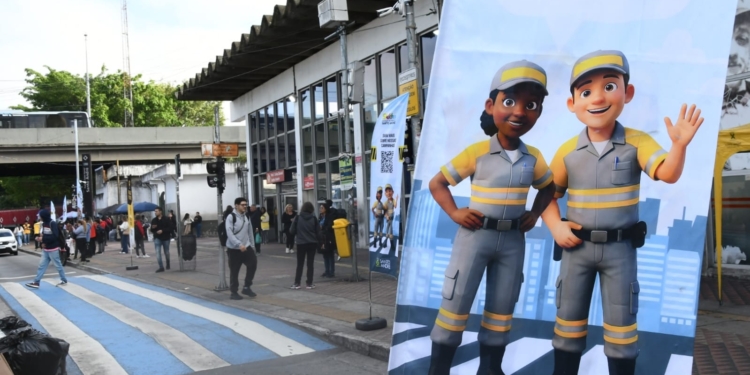 Santo André promove ação educativa para usuários do transporte público