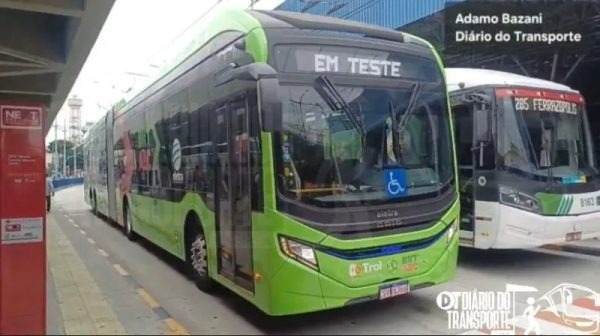 Tarcísio promete licitar quatro áreas de ônibus metropolitanos da Grande São Paulo