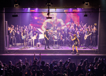 Coro da Cidade leva espetáculo com clássicos do rock ao Teatro Municipal de SA