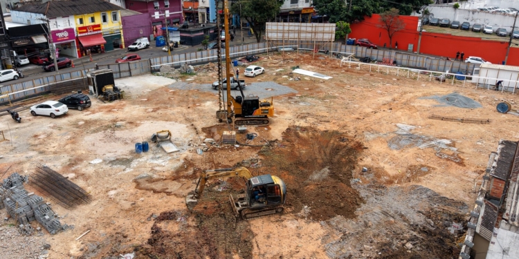 Obras de nova escola em SCS ganham primeiros elementos de fundação das edificações