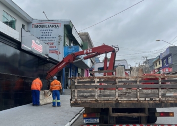 Semasa interdita três bares por poluição sonora em Santo André