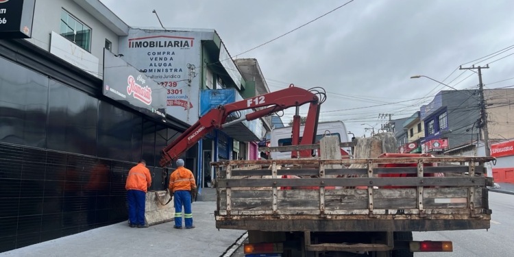 Semasa interdita três bares por poluição sonora em Santo André