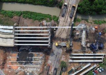 Maior obra de mobilidade de RP avança com içamento das vigas do Viaduto Estaiado