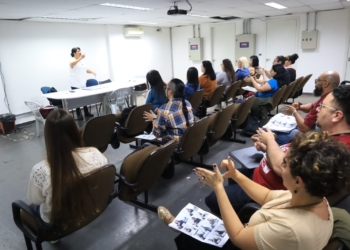 Servidores de Mauá aprendem Libras para ampliar acolhimento à população