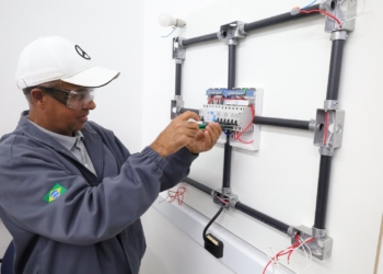 Mauá abre curso gratuito de eletricista predial