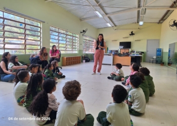 Educação ambiental mobiliza 39 alunos na Escola Engenheiro Carlos Rohm II, em RP