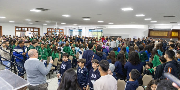 São Caetano revive tempos áureos e realiza abertura dos Jogos Escolares com 300 pessoas