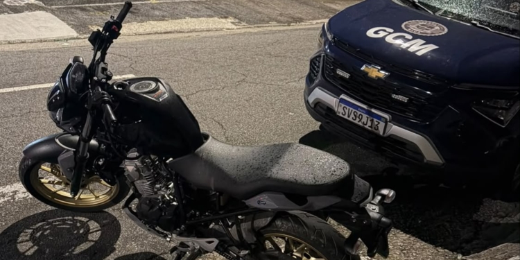 GCM de Mauá recupera motocicleta furtada no Jardim Oratório