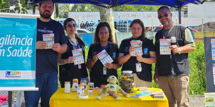 Ribeirão Pires realiza ação educativa de prevenção à raiva na feira livre da Avenida Valdírio Prisco