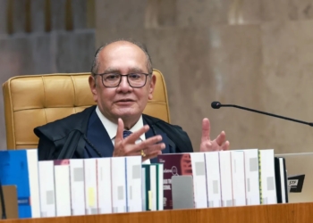 STF mantém afastamento da cúpula da PF, mas Gilmar pede vista