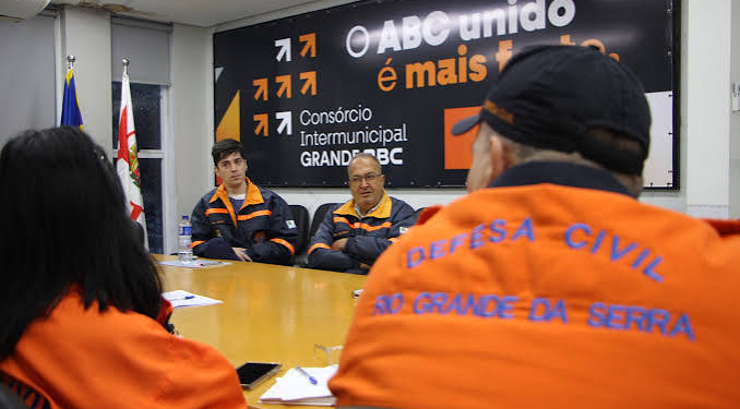 Consórcio ABC reúne Defesas Civis e inicia preparação para o período de chuvas