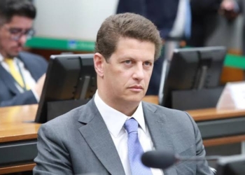 Salles desiste de candidatura ao Senado a anuncia apoio o Derrite e Do Prado