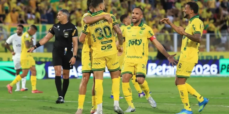 Mirassol vence Botafogo na estreia de Tite pelo Brasileirão