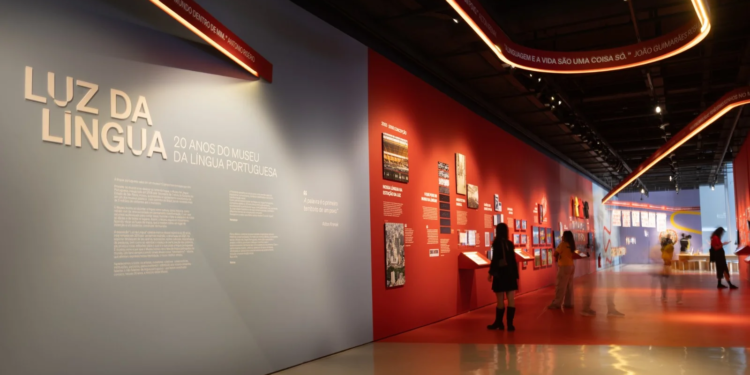 Museu da Língua Portuguesa celebra 20 anos com nova mostra e glossário em setembro  