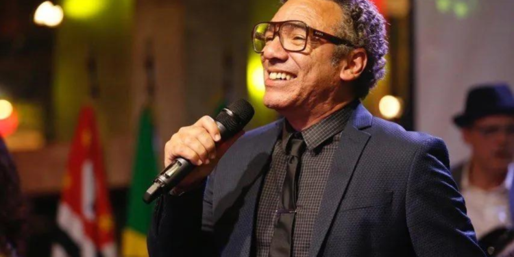 Simoninha canta sucessos de Simonal no Sesc Belenzinho