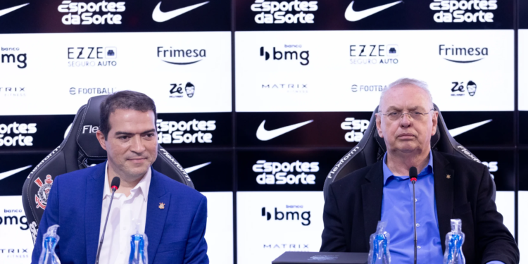Corinthians demite Marcelo Paz