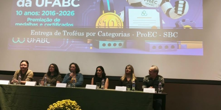 Com ‘FuteBots’, alunos de SBC ganham premiação de destaque na Mostra de Robótica da UFABC