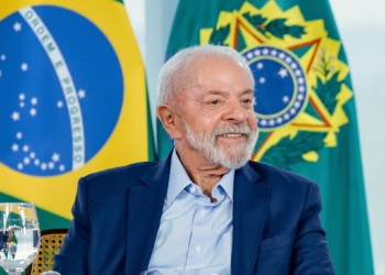 Lula avalia aplicar imposto sobre operações atualmente isentas
