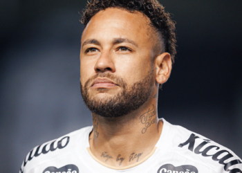 Santos pode perder Neymar por até 6 partidas com denúncia do STJD