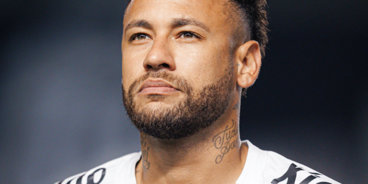 Santos pode perder Neymar por até 6 partidas com denúncia do STJD