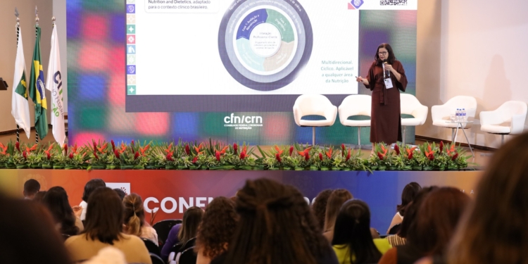 Cuidado de alunos de SBC que usam sondas alimentares é reconhecido em congresso nacional