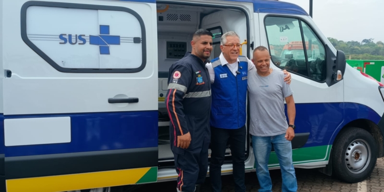 Mauá recebe nova ambulância do governo federal para ampliar transporte de pacientes pelo SUS