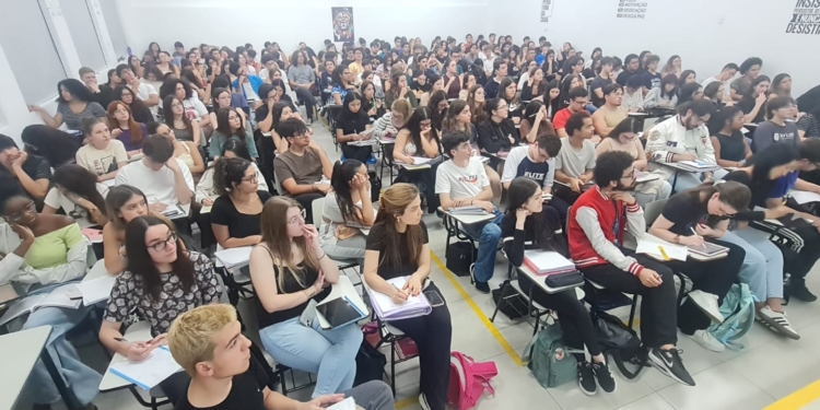 Singular Anglo abre matrículas para 2027 e promove concurso de bolsas