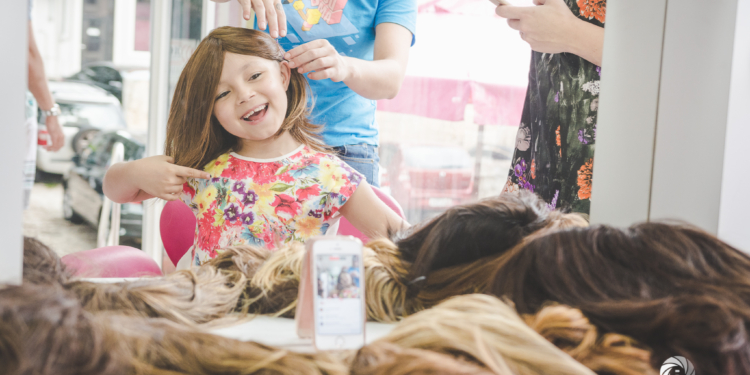 Cabelegria recebe doações de cabelo no Shopping Central Plaza