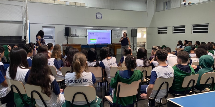 São Caetano recebe ação educativa da OAB SP sobre direitos e proteção no ambiente digital