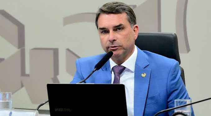 Flávio tem zero voto em urnas que somaram 14 mil para Lula