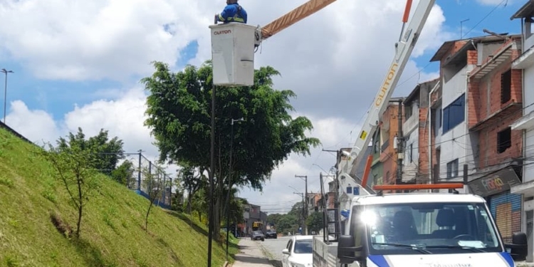 Mauá atende quase 100% das solicitações de iluminação pública e registra 8,2 mil chamados