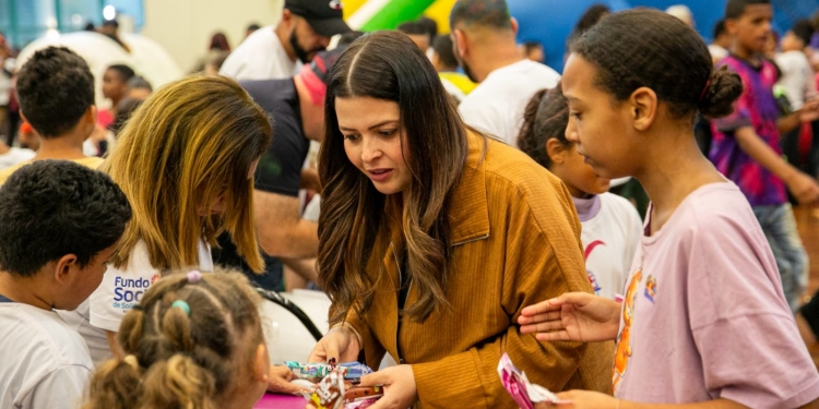 Jéssica Roberta celebra sucesso do Outubro Mágico com festa para mais de 800 crianças no Primeiro de Maio