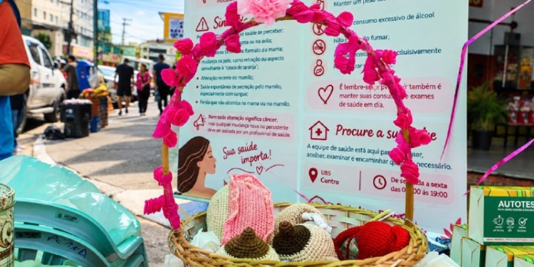 Diadema promove ação de prevenção ao câncer de mama em feira livre