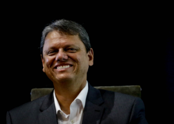 Tarcísio de Freitas é reeleito governador de São Paulo