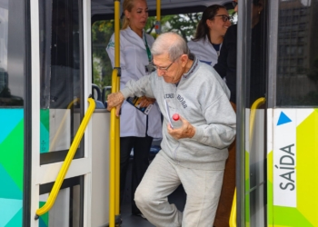 Santo André promove treinamento para idosos sobre uso seguro do transporte público