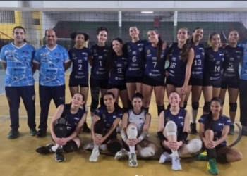 Equipe de vôlei feminino sub-19 de Diadema é campeã da série Bronze