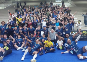 Vôlei masculino de SCS vence quatro sets seguidos e está a duas vitórias do título do Paulista