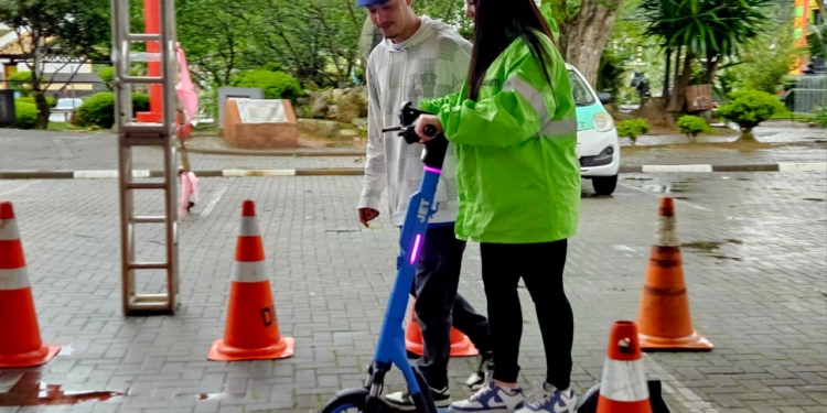 Patinetes elétricos registram 3,2 mil viagens na primeira semana em Ribeirão Pires