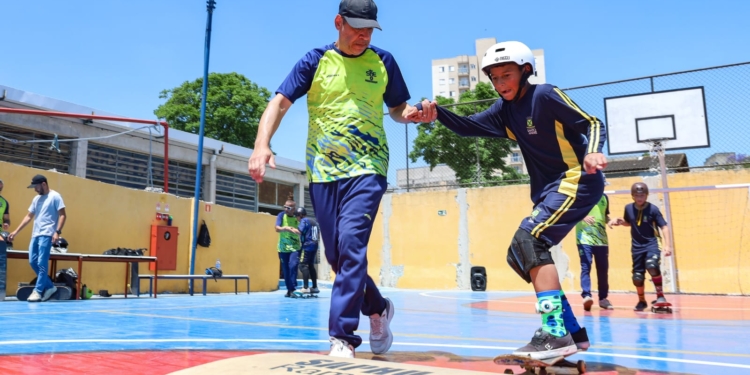 Projeto Skate na Escola chega a mais de 350 alunos da rede municipal de Santo André