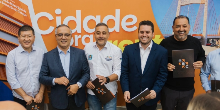 Consórcio ABC debate educação e modernização da gestão pública em assembleia de prefeitos