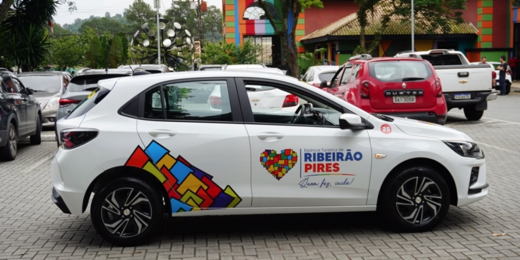 Ribeirão Pires recebe novo veículo para reforçar atuação da equipe de Bem-Estar Animal