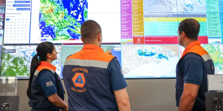 Defesa Civil de São Paulo alerta para chuva intensa nesta quinta-feira (15), com acumulados que podem chegar a 80 mm