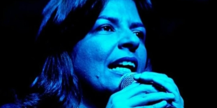 Casa da Palavra Mário Quintana recebe MPB da cantora Klau nesta sexta